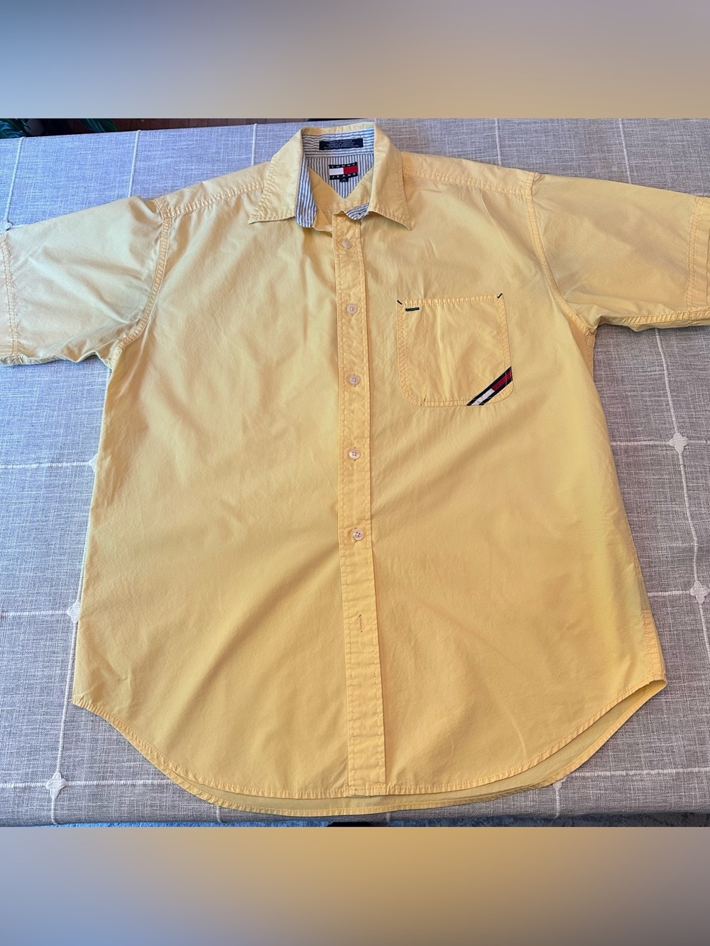 Vintage 90s Tommy Hilfiger Mens Large Yellow Short Sleeve Button Down Crest Logo